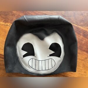 Bendy latex mask